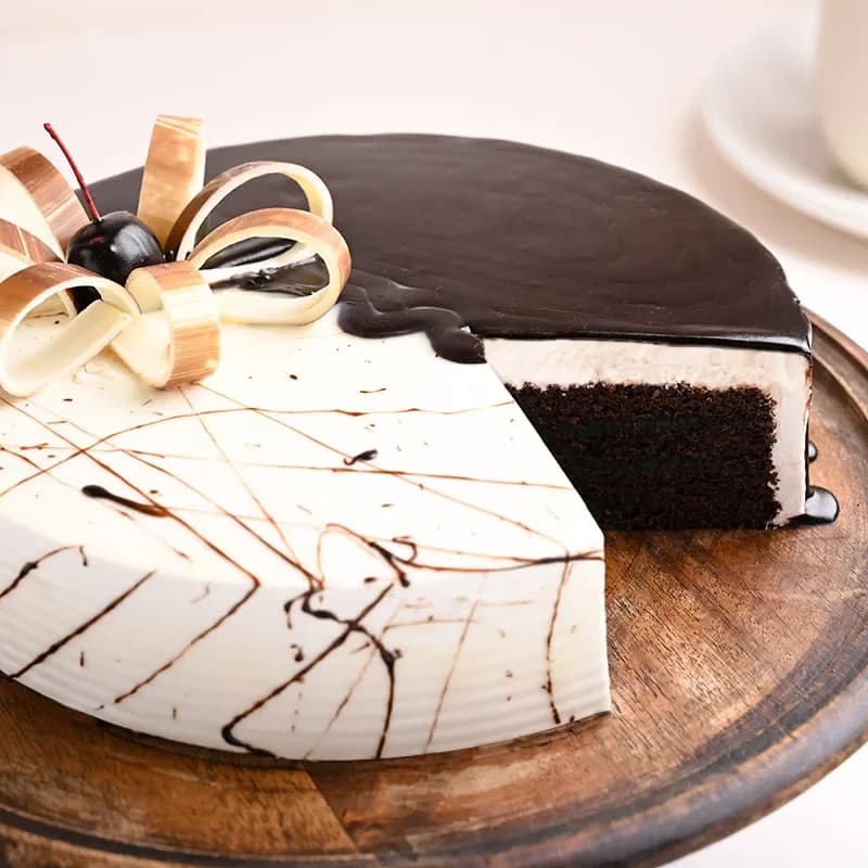 Choco Vanilla Cake Delice — view 4 of 5
