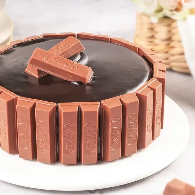 KitKat Fantasy Truffle Cake Delice — view 3 of 3