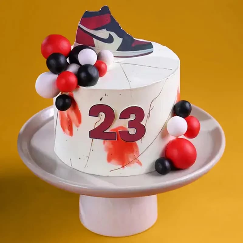 Jordan Air Sneaker Head Cake Delice — view 3 of 3