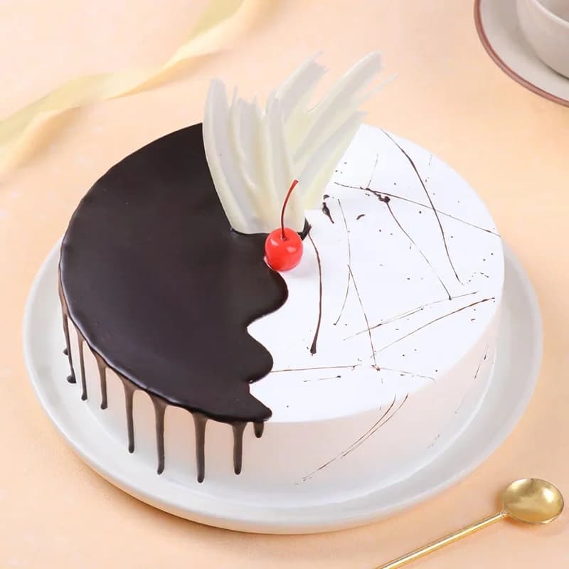 Luxe Chocolate Fantasy Sweet — view 1 of 2