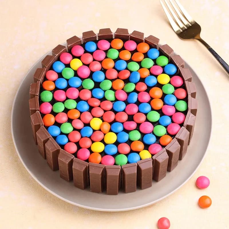 Kitkat Gems Choco Cake Delice — view 2 of 3