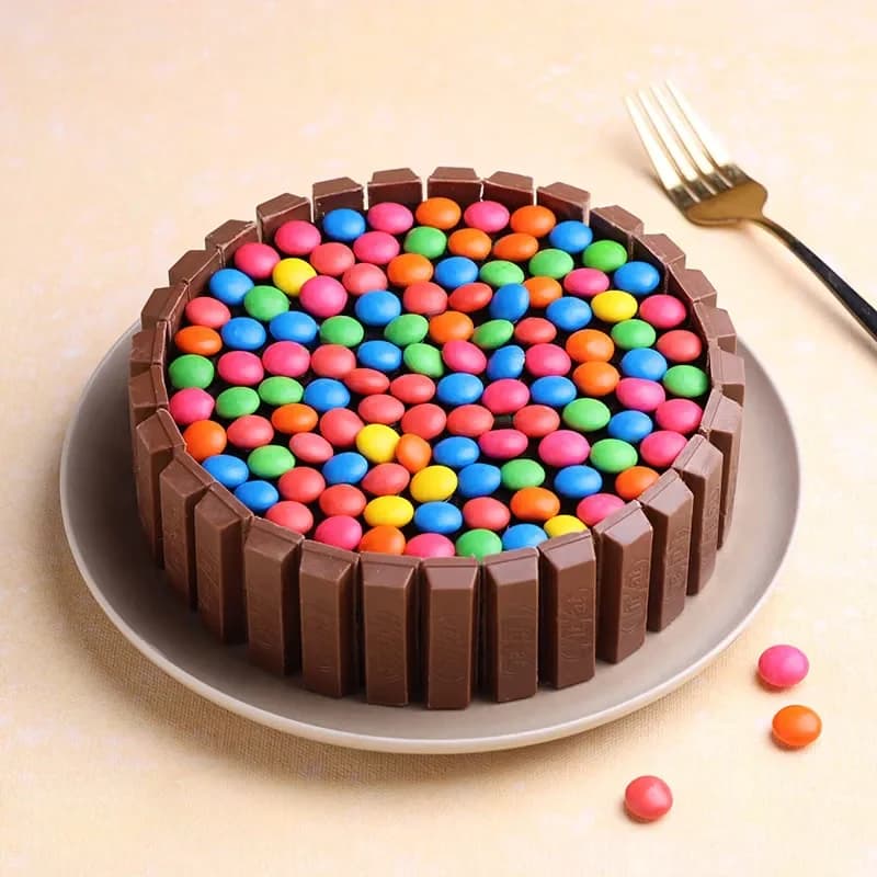 Kitkat Gems Choco Cake Delice — view 3 of 3
