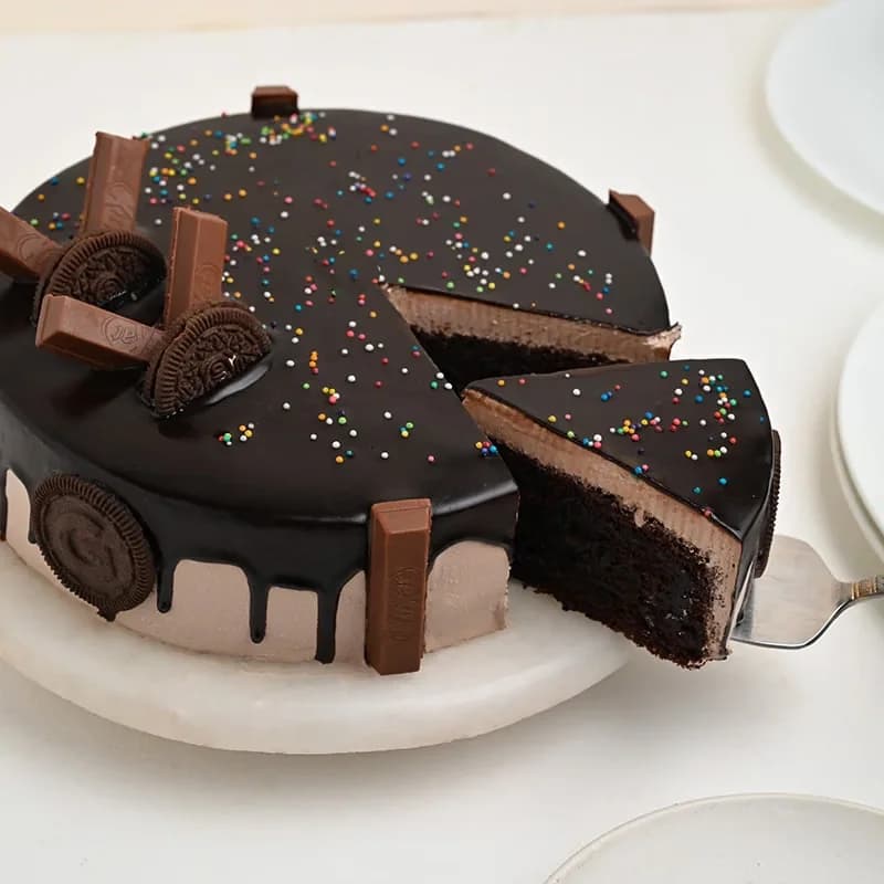 Kitkat Oreos Chocolate Cake Delice — view 3 of 3