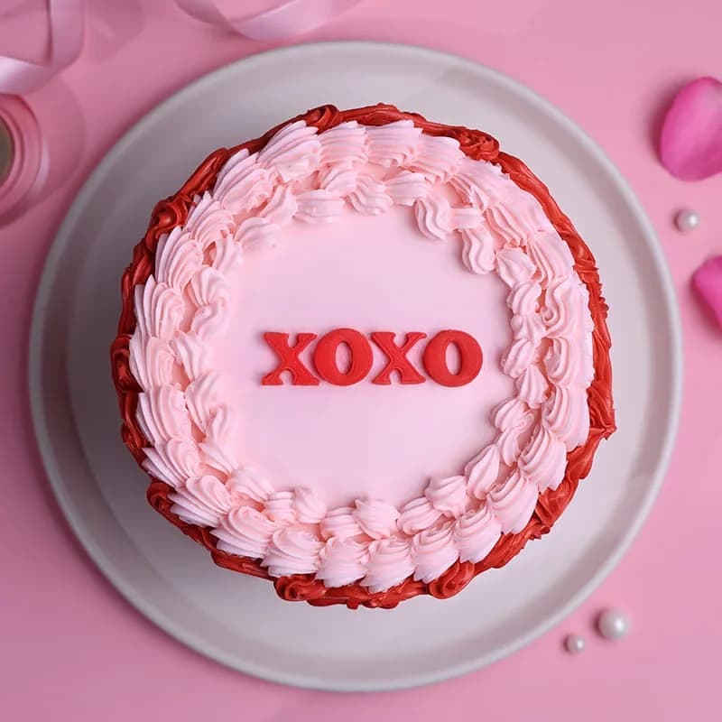 XOXO Red Bow Chocolate Cake Sweet — view 3 of 3
