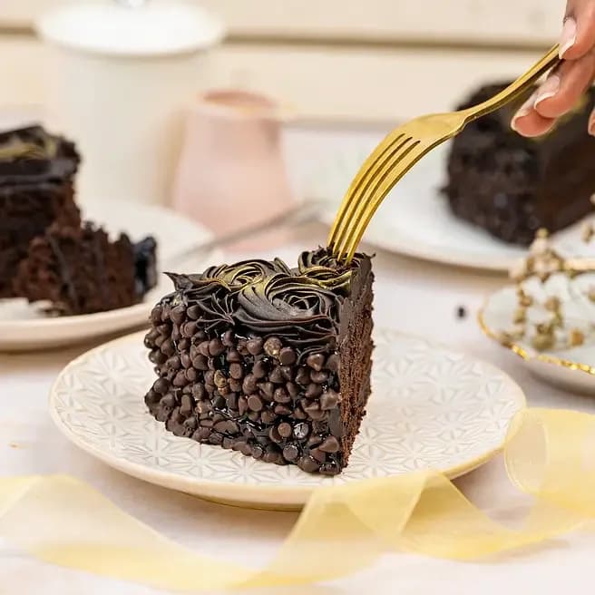 Premium Truffle Designer Cake Sweet - Half Kg — view 3 of 3