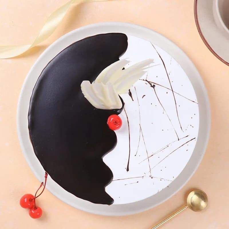 Luxe Chocolate Fantasy Sweet — view 2 of 2