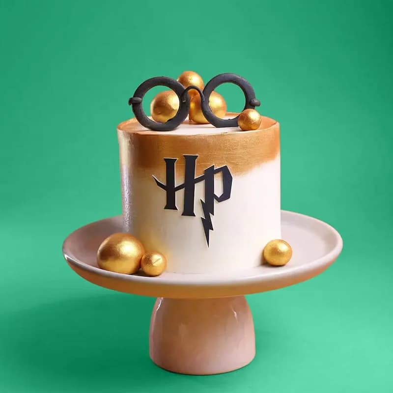 Harry Potter Golden Glow Cake Sweet — view 3 of 3