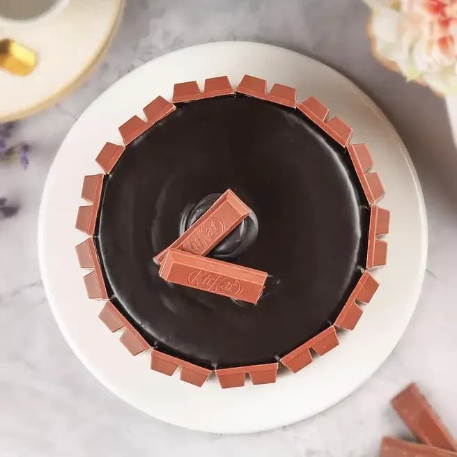 KitKat Fantasy Truffle Cake Delice — view 2 of 3