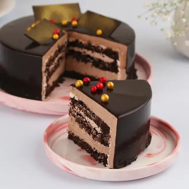 Yummy Truffle Cream Cake Sweet  Half Kg — view 3 of 3