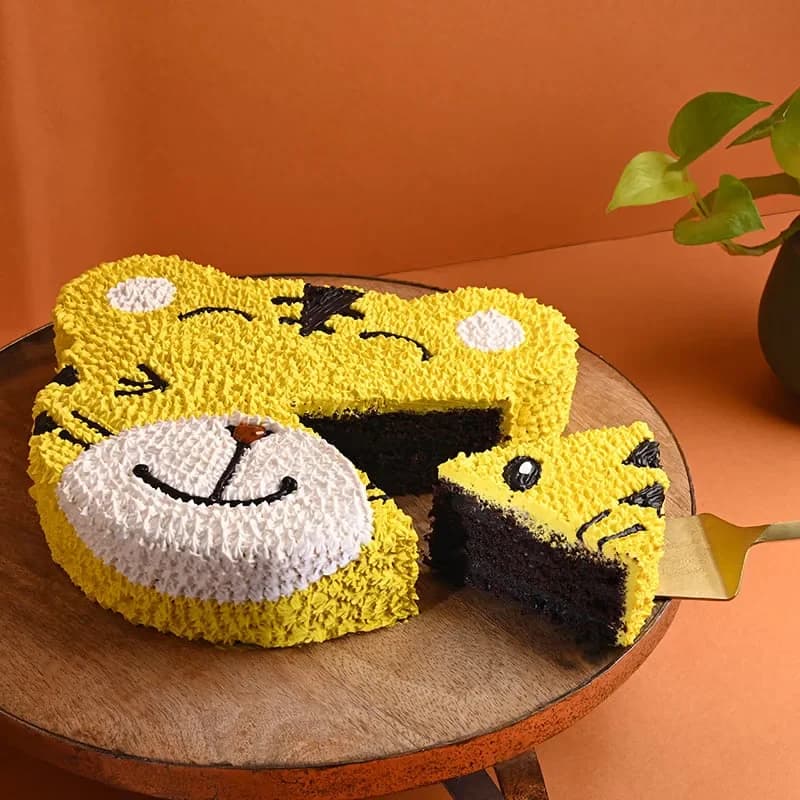 Creamy Delight Tiger Designer Cake Sweet — view 4 of 5