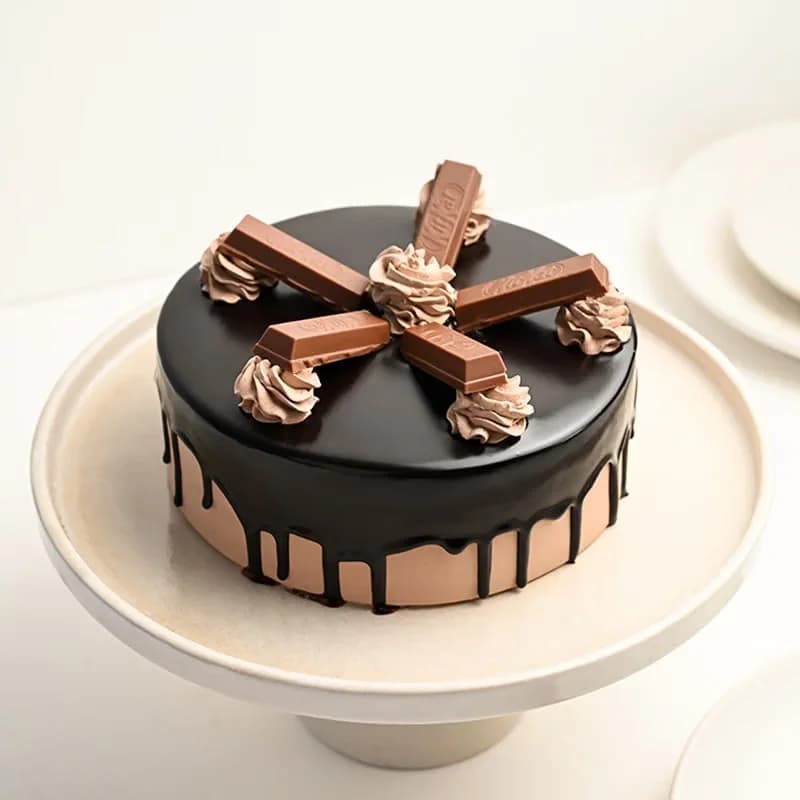 Choco Kitkat Cream Cake Sweet — view 2 of 3