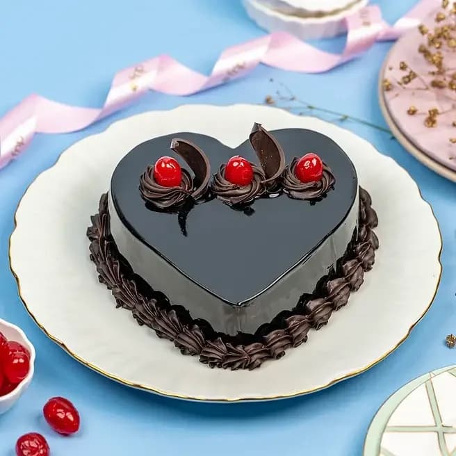Chocolate Truffle Heart Cake Sweet Half Kg — view 2 of 3