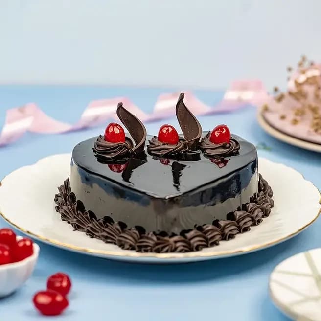 Chocolate Truffle Heart Cake Sweet Half Kg — view 1 of 3