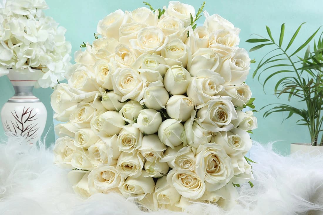 Pearl White Flowers  rose bunch — view 1 of 4