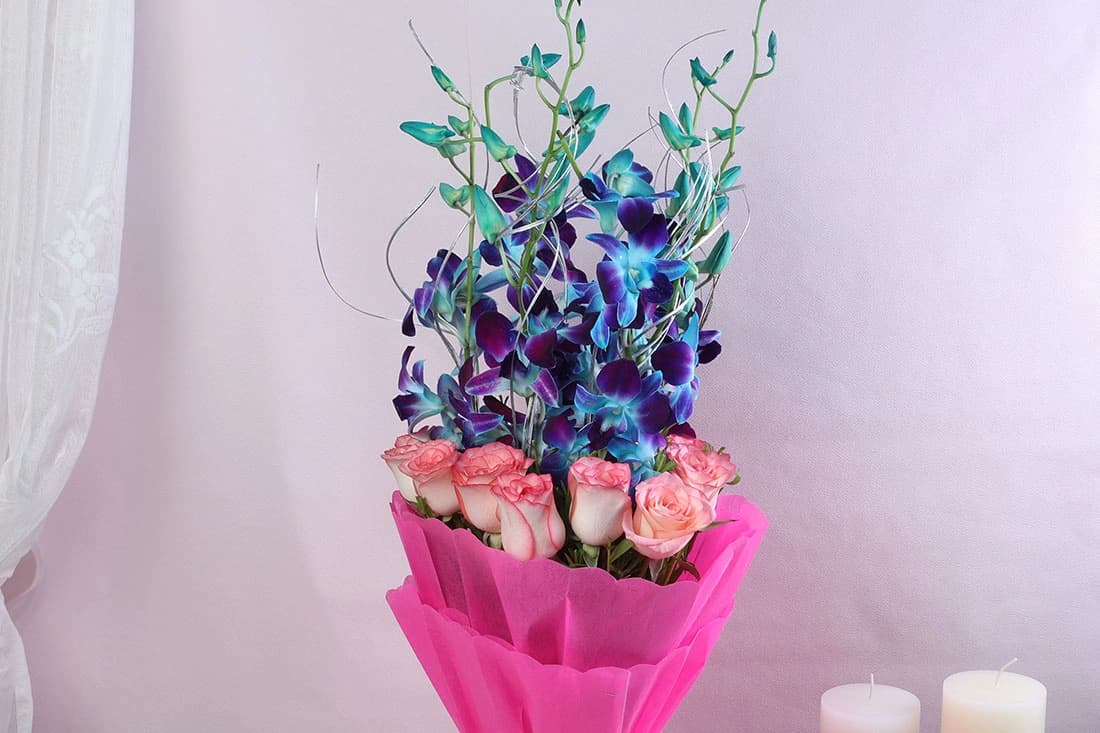 Orchid rose due Flowers  bouquet — view 2 of 3