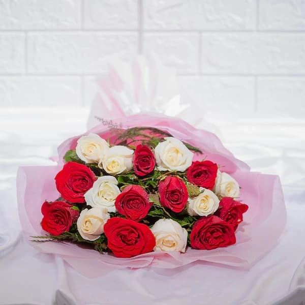 Ravishing Mix Roses Flowers  Bouquet — view 3 of 3