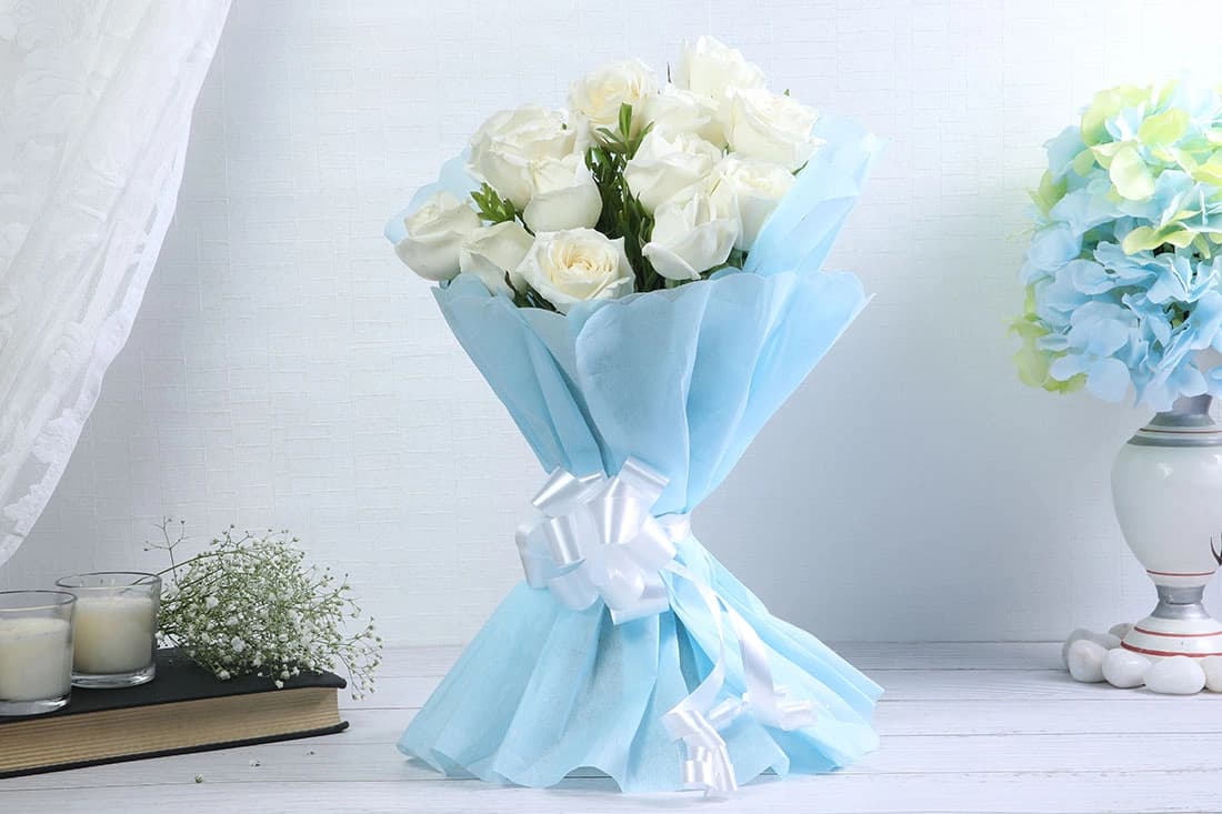 White rose Flowers bouquet — view 2 of 4