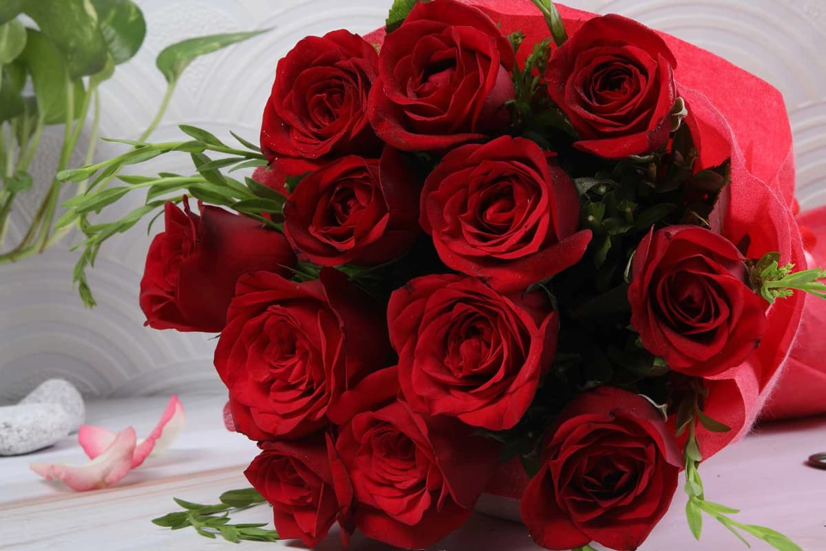 Charming red Flowers  hot bouquet — view 3 of 4