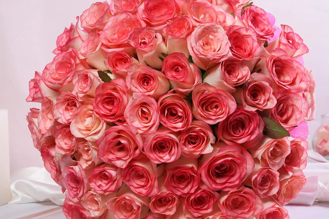 Elegant pink rose Flowers  bouquet — view 3 of 3