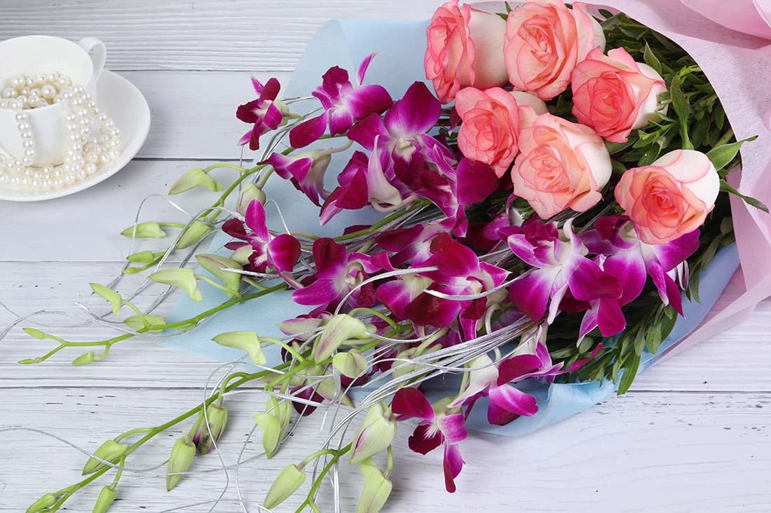 Raining romance Flowers  bouquet — view 3 of 3