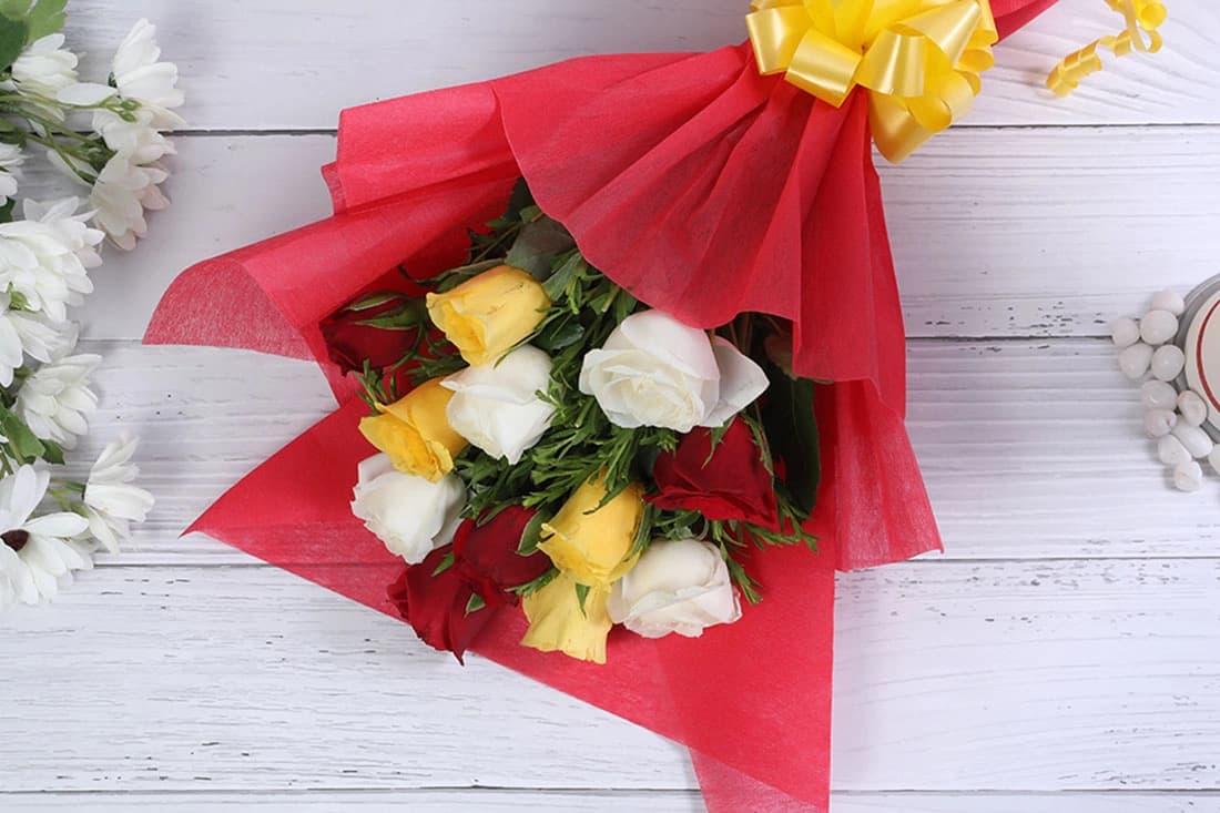Multi tose  Flowers bouquet — view 2 of 3