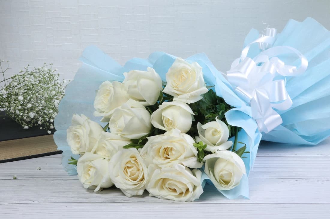 White rose Flowers bouquet — view 4 of 4
