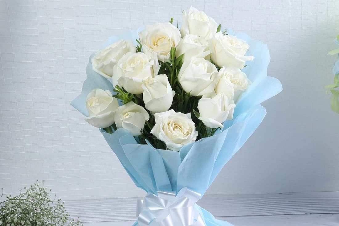 White rose Flowers bouquet — view 3 of 4