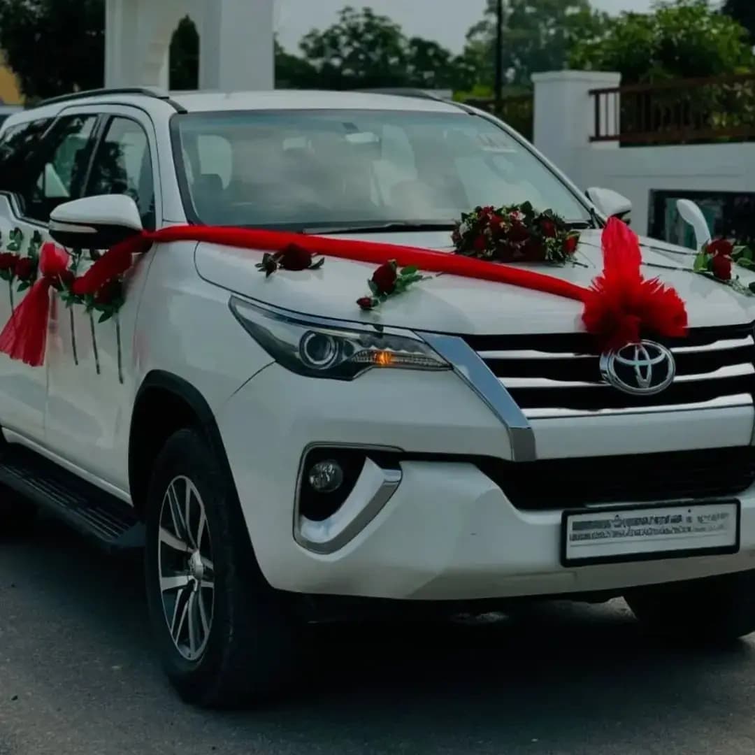 Elegant Floral Wedding Car Decor — view 4 of 4