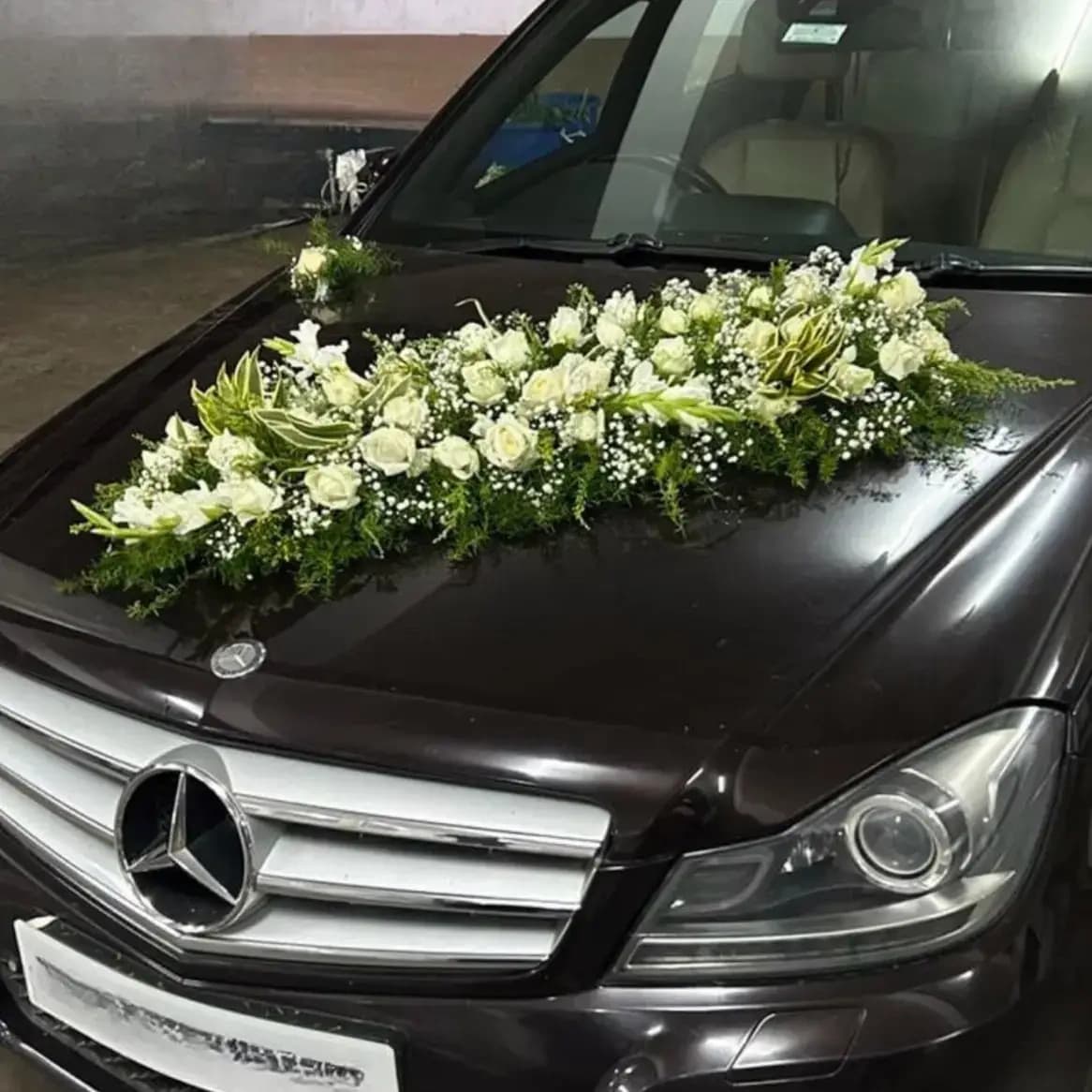 Classic Mercedes Wedding Car Decora — view 2 of 2