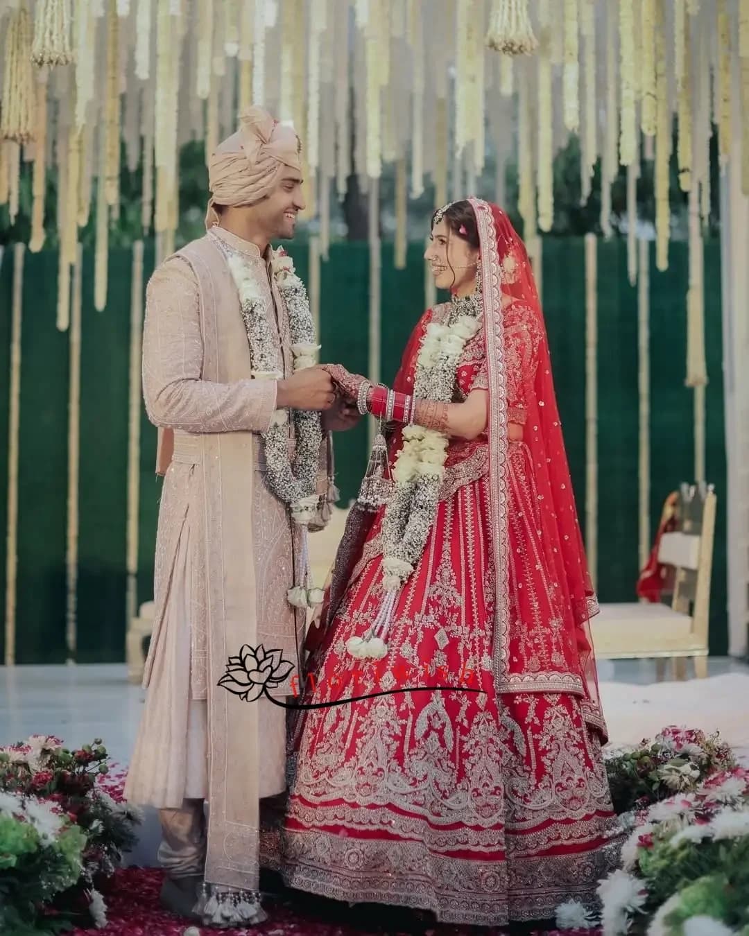 Thugesh wedding varmala — view 1 of 1
