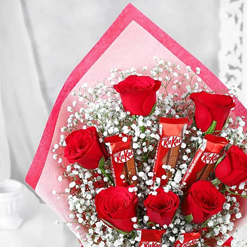 Red Roses Flower  Bunch With Nestle Kitkat Chocolates — view 3 of 4