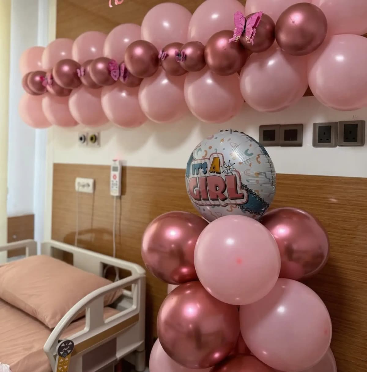 Hospital Bed Decoration for Baby Girl Set — view 3 of 3