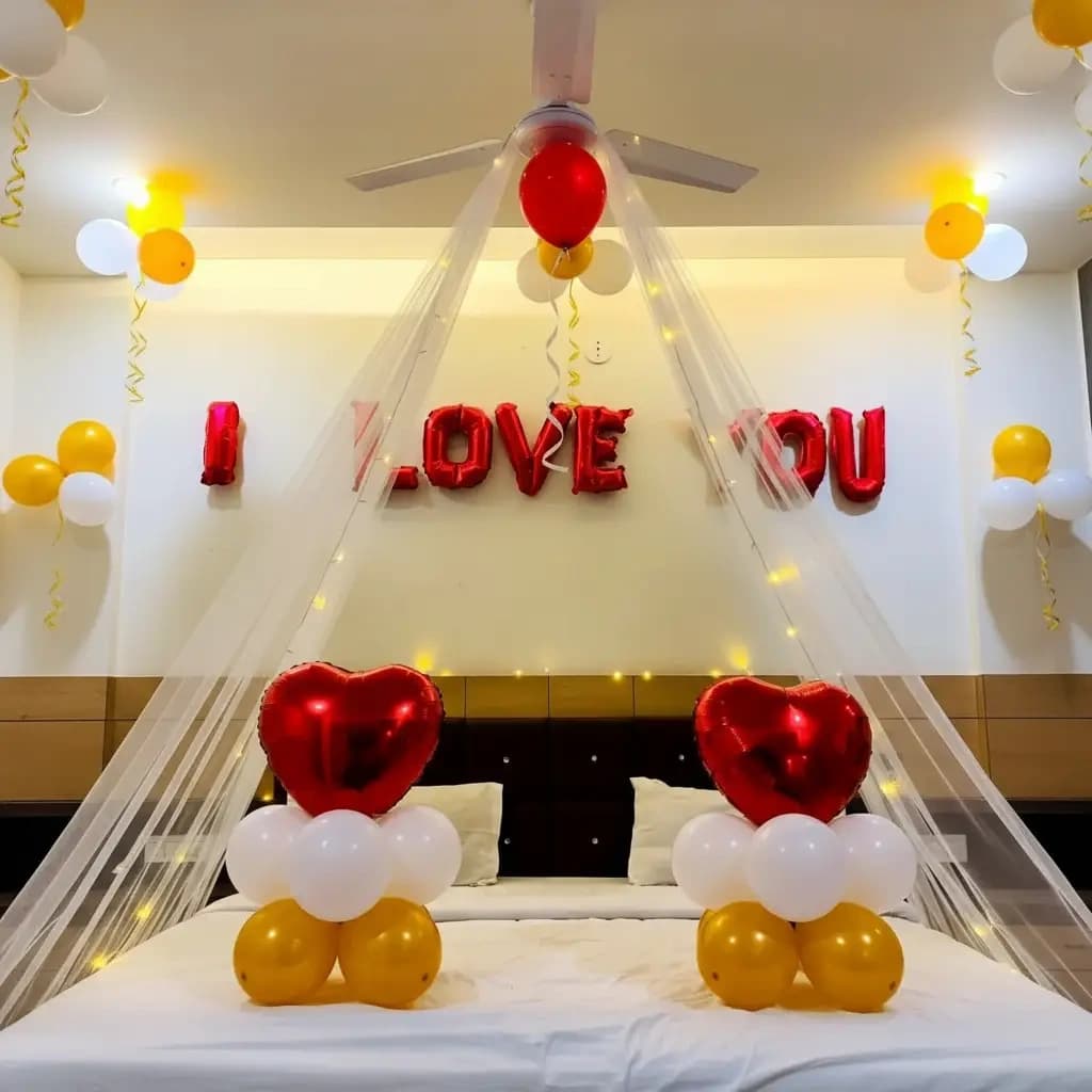 Delightful Balloon Room Decor — view 4 of 4