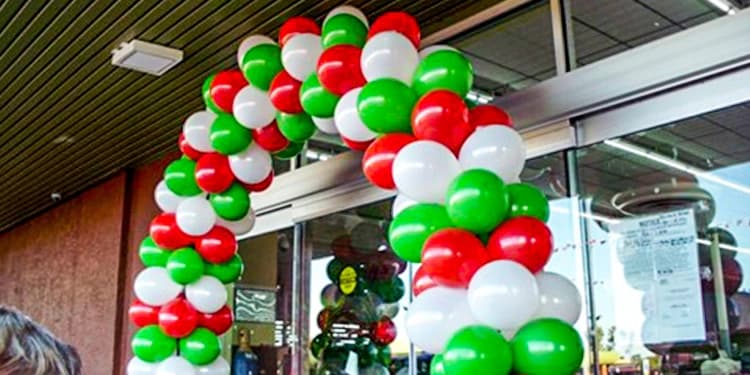 Green -Red-White Colour Office Decor Set — view 4 of 4