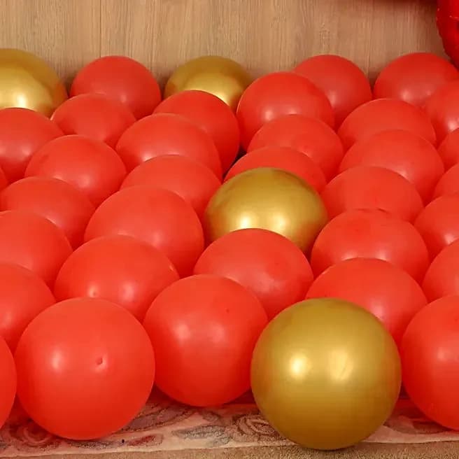 Golden Themed Birthday Balloon Décor Set — view 7 of 7