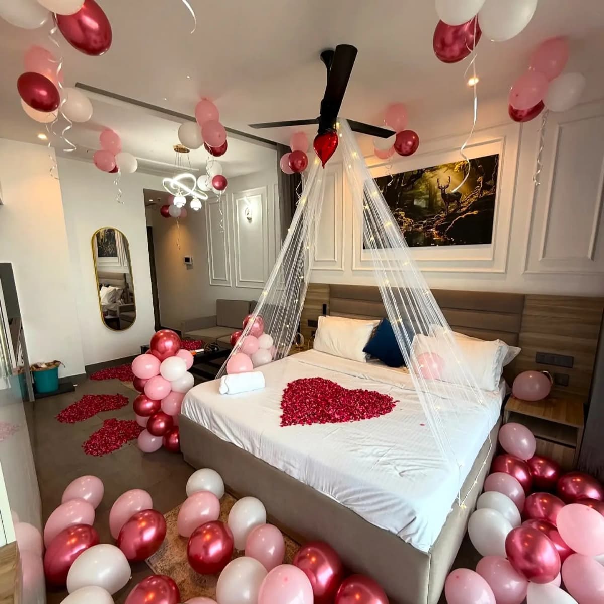 Romantic Canopy Room Decoration — view 3 of 3