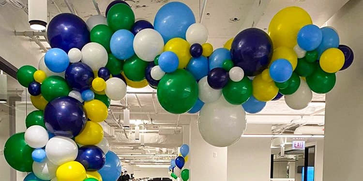 Exotic Balloons Office Decor Set — view 2 of 3