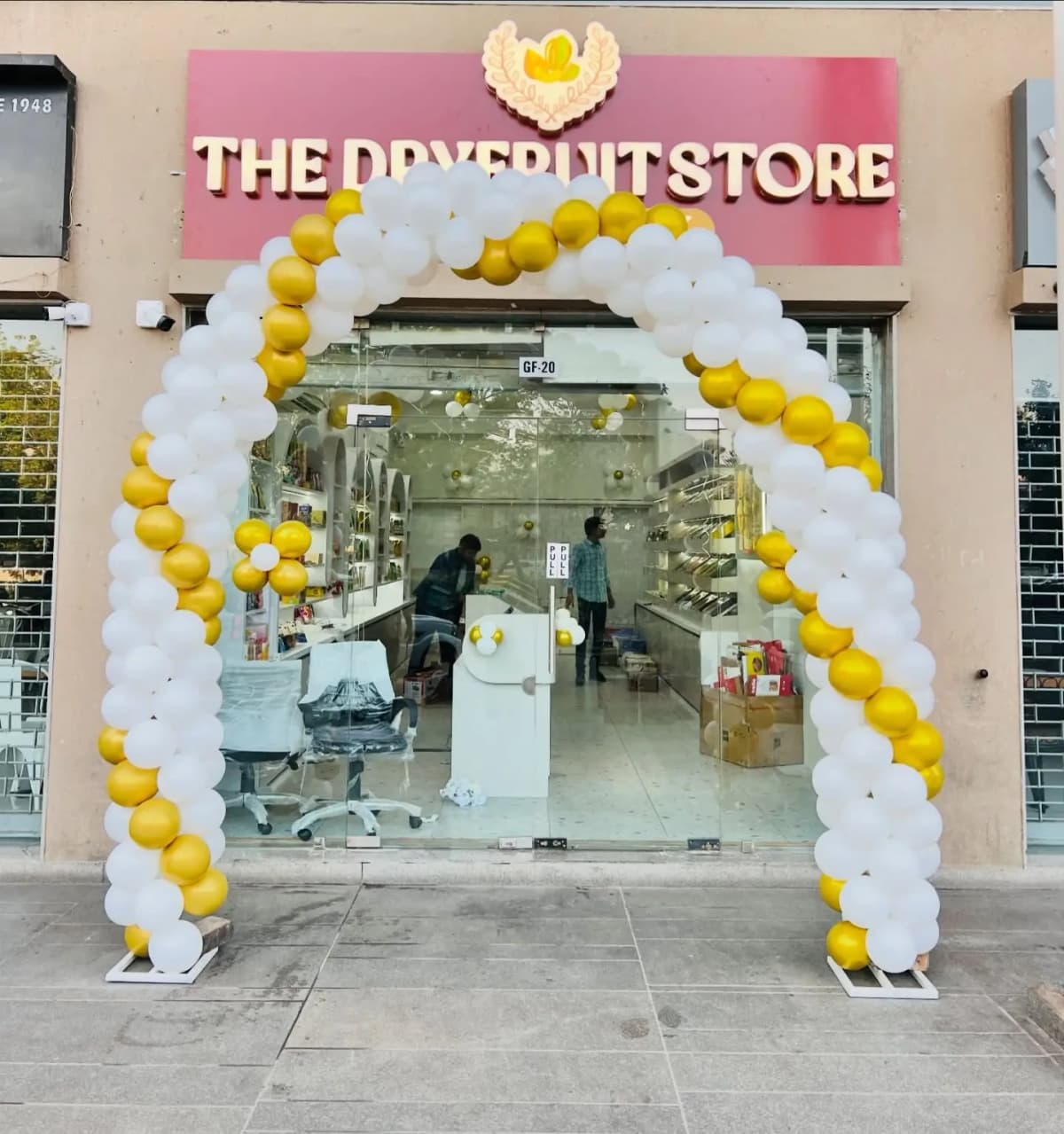 Balloon Gate Decoration with Stand Set — view 1 of 4
