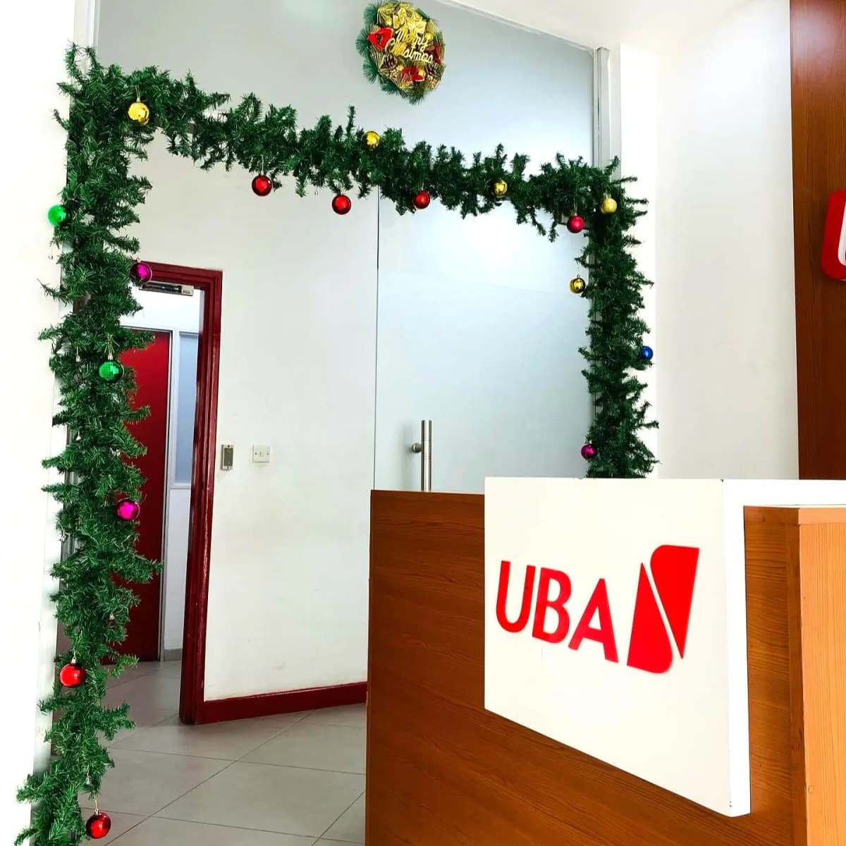 Christmas Holiday Corporate Decoration Set — view 4 of 4